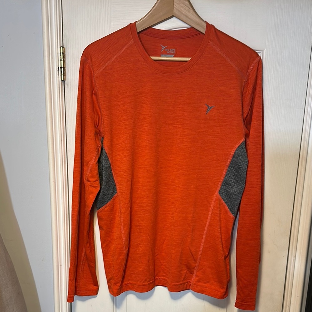 Men’s Old Navy Orange Long Sleeve Tee for Active Wear Size Medium